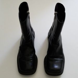 Ann Klein 2 Black Zip Boots, Size 6.5